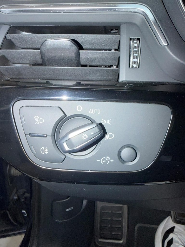Foto 25 AUDI A4 35 TDI S LINE