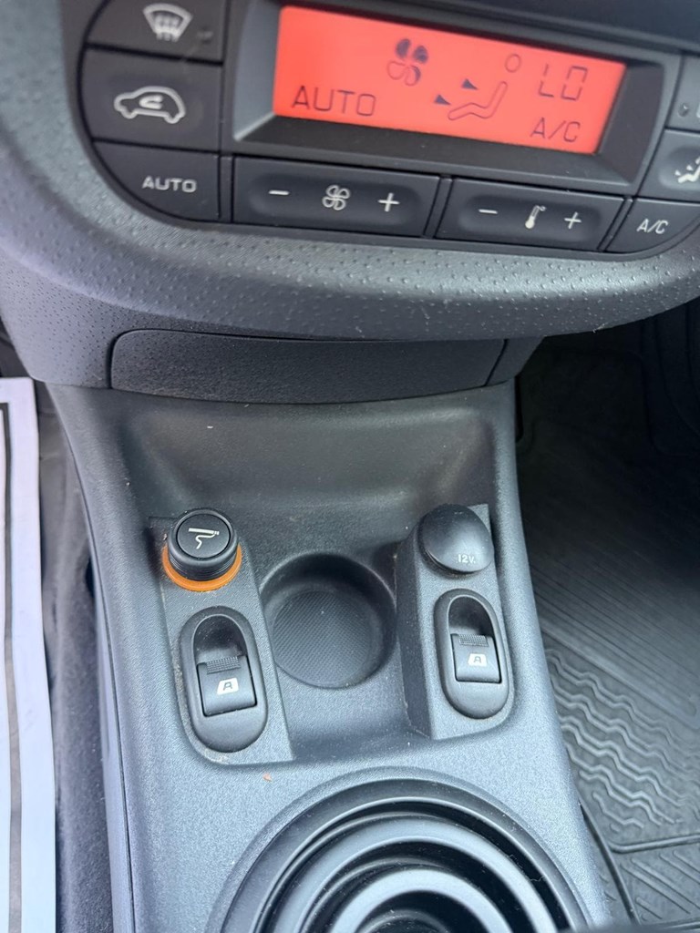 Foto 19 CITROËN C3 1.4 HD