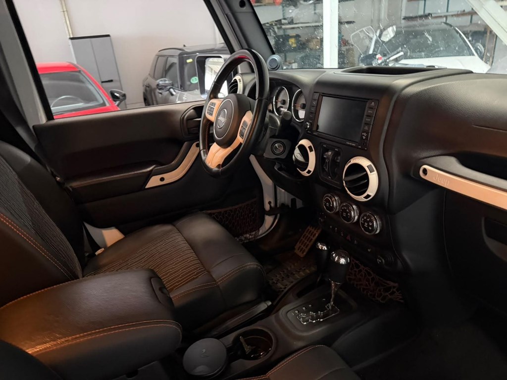 Foto 19 JEEP WRANGLER UNLIMITED ARCTIC