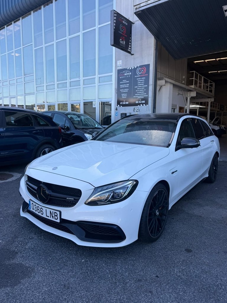 Foto 2 MERCEDES AMG C63 ESTATE EDITION 
