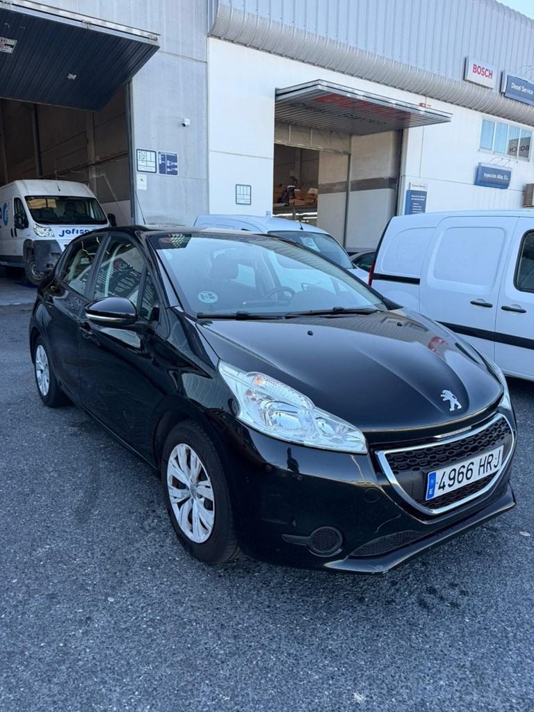 Foto 3 PEUGEOT 208 1.4 HDi ACTIVE 68 CV – 2013