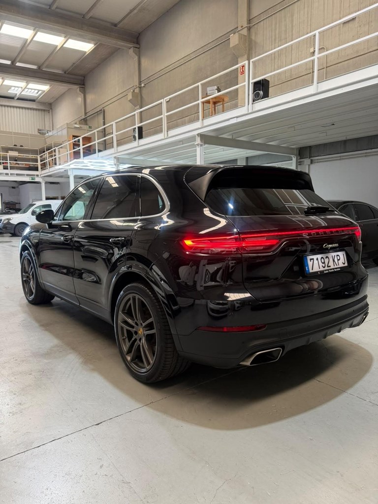 Foto 4 PORSCHE CAYENNE E-HYBRID 