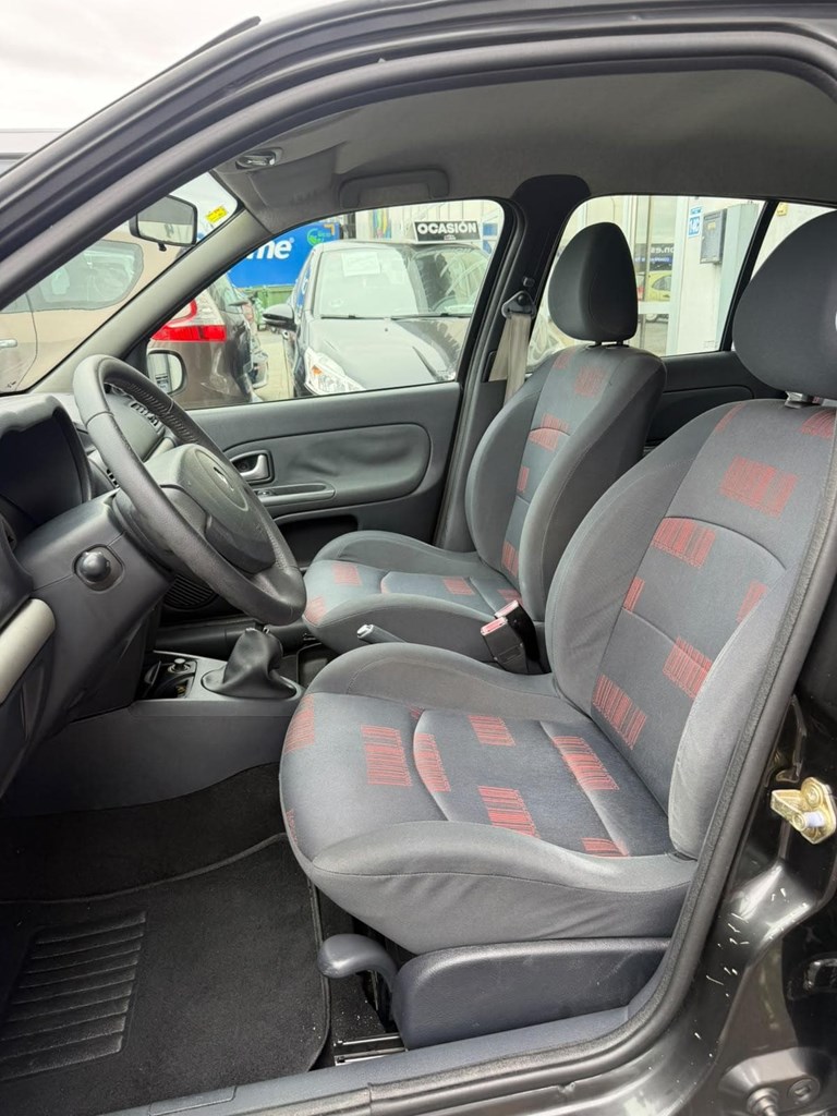 Foto 10 RENAUL CLIO 1.5 DCI