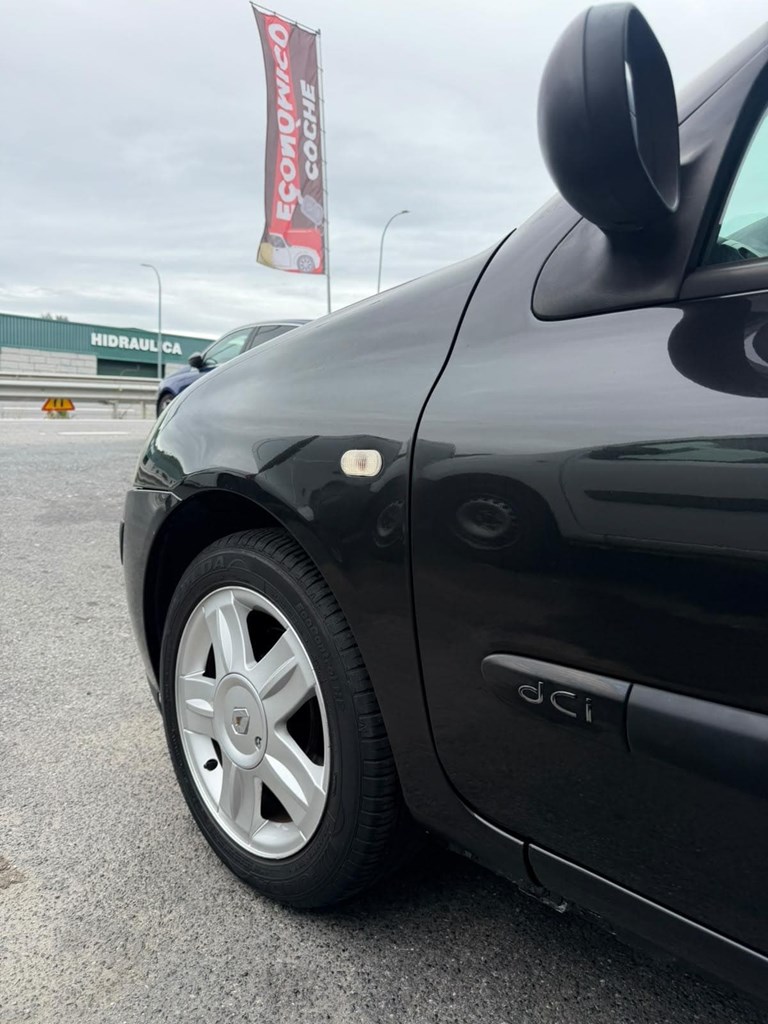 Foto 9 RENAUL CLIO 1.5 DCI