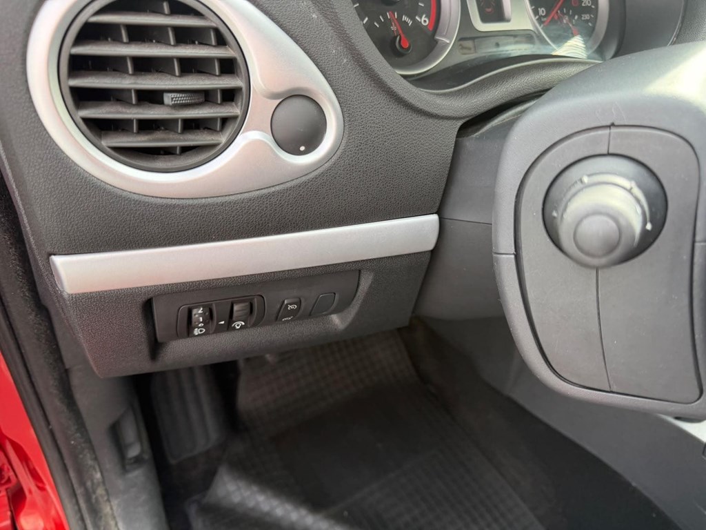 Foto 8 RENAULT CLIO 1.5 dCi 85 CV 