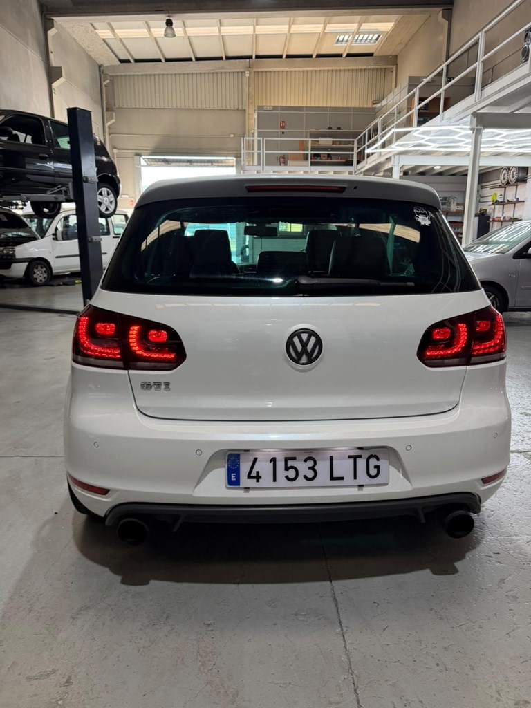 Foto 12 VOLKSWAGEN GOLF VI GTI C – 210 CV