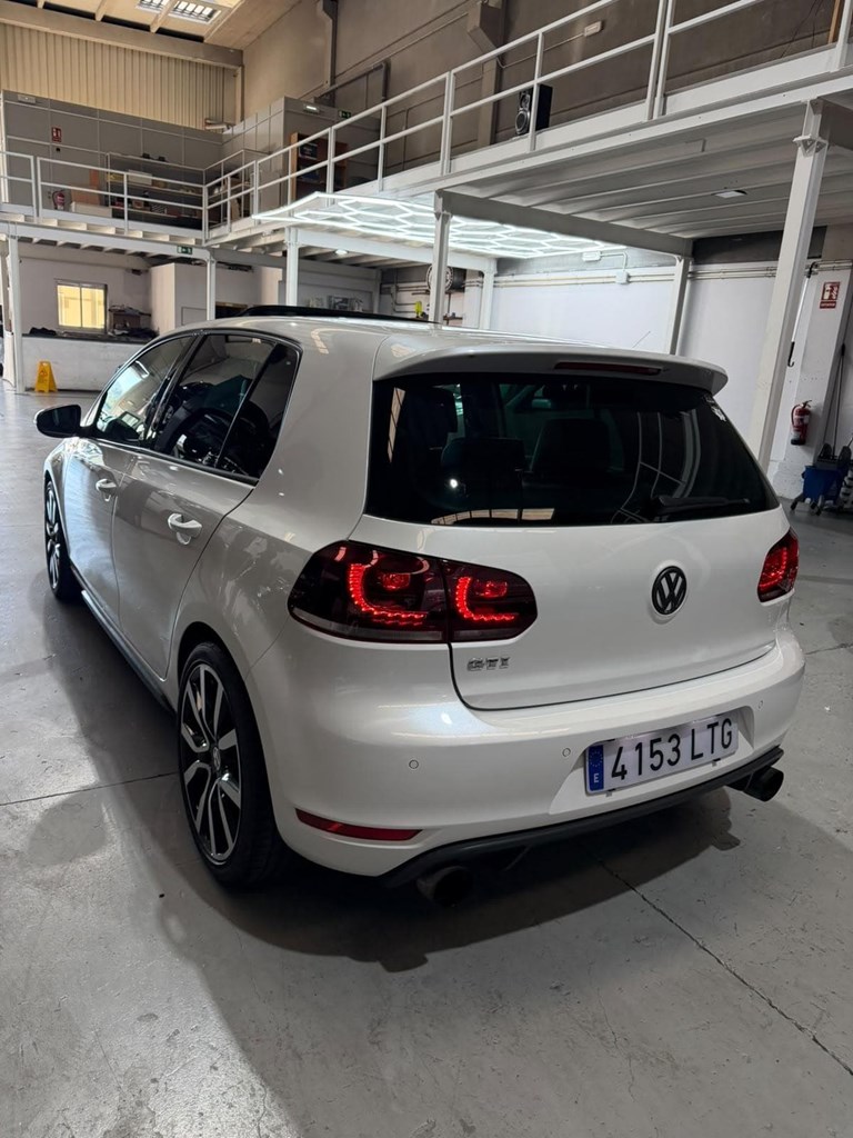 Foto 13 VOLKSWAGEN GOLF VI GTI C – 210 CV