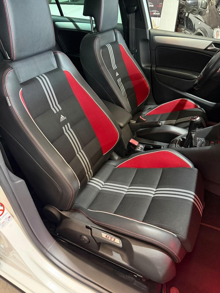 Foto 21 VOLKSWAGEN GOLF VI GTI C – 210 CV
